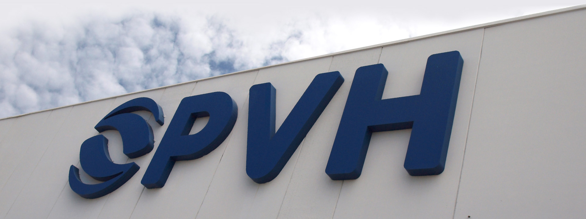 PVH manufacturer of solar trackers and fixed structures